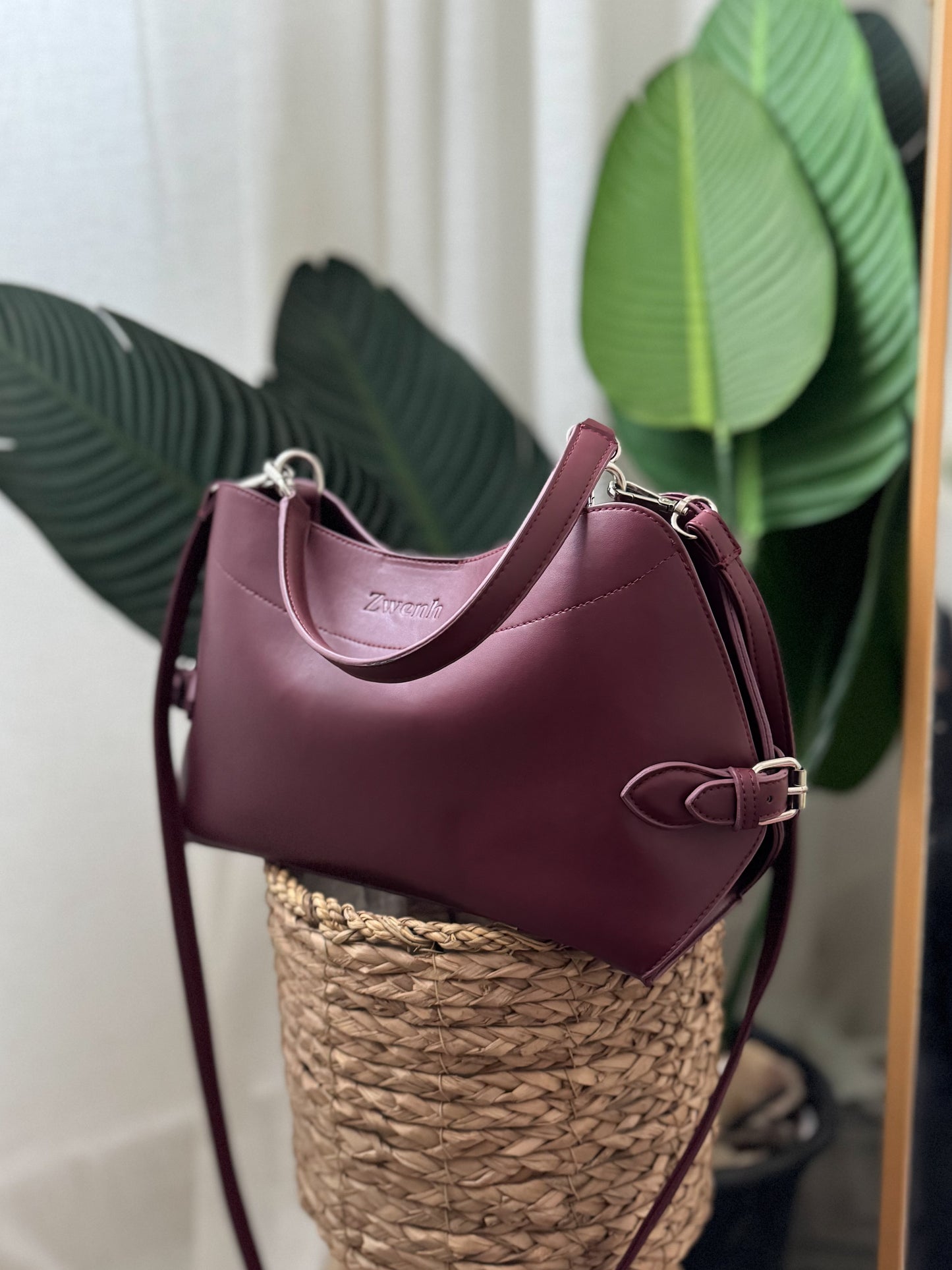 Lana Burgundy